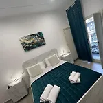 Just Like 3* Nápoles